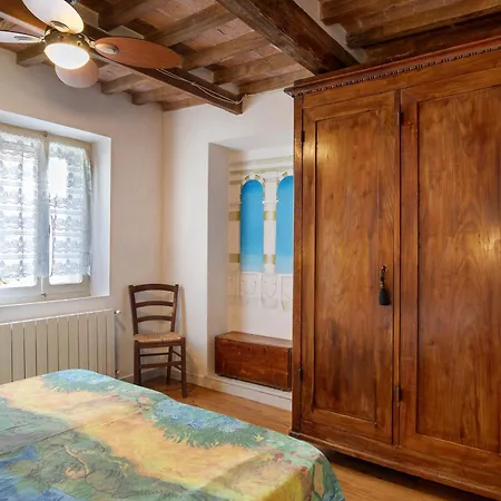 Palazzo Ferretti - *